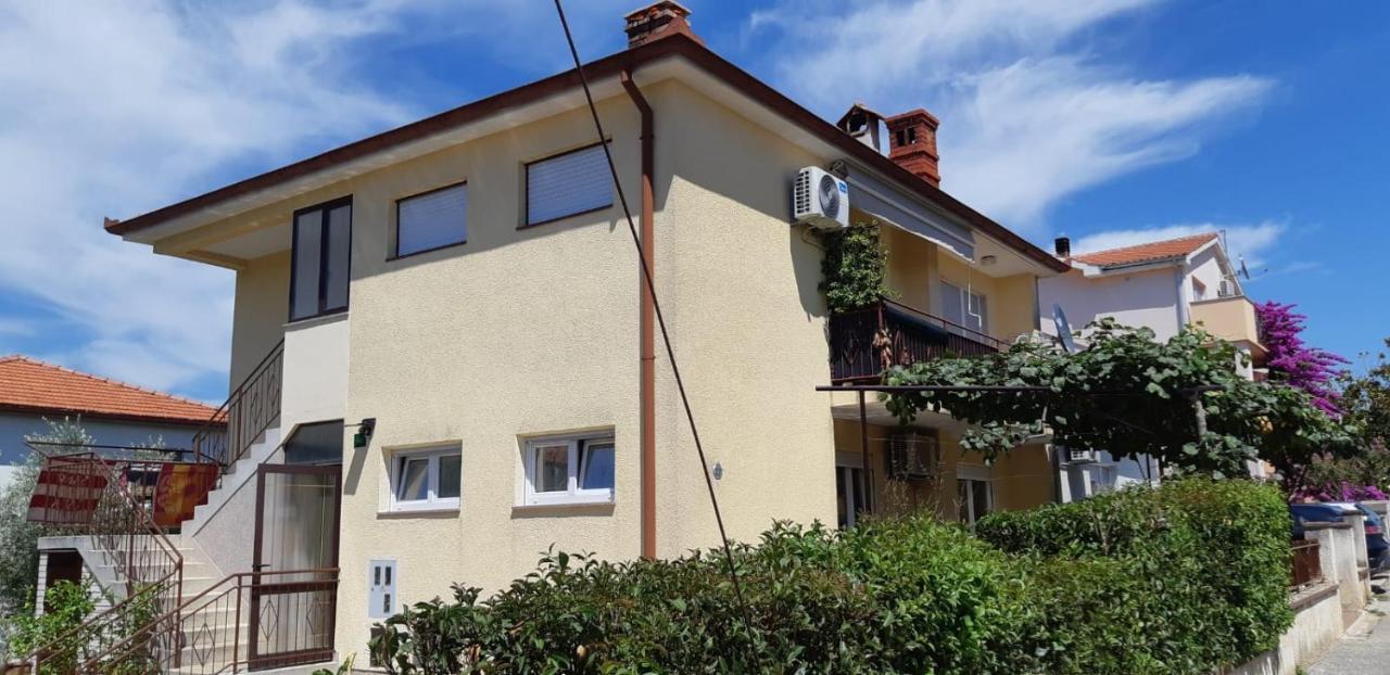 Apartman Lena Póla Kültér fotó